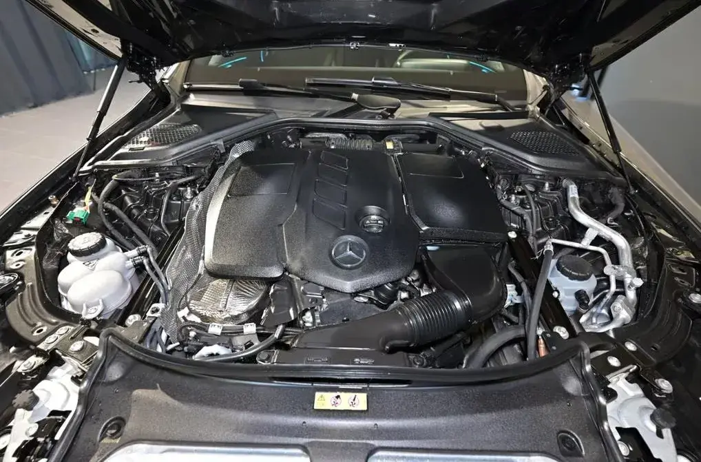 Mercedes-Benz E 300 de 4Matic All-Terrain 48
