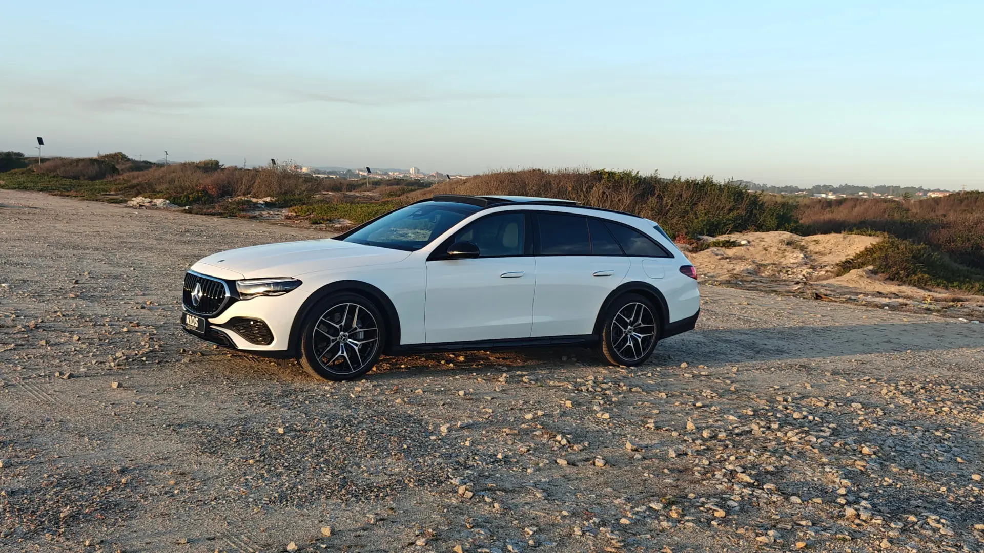 Mercedes-Benz E 300 de 4Matic All-Terrain 11