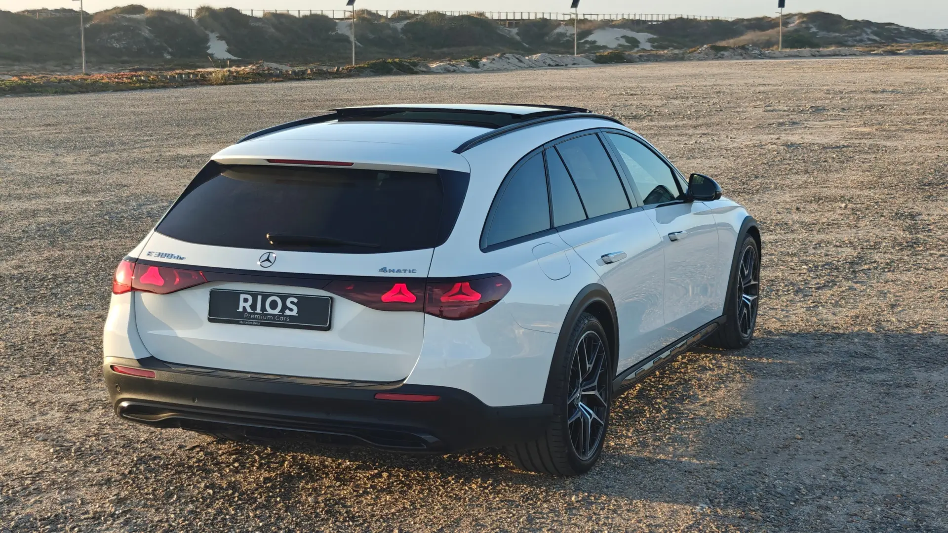 Mercedes-Benz E 300 de 4Matic All-Terrain 22
