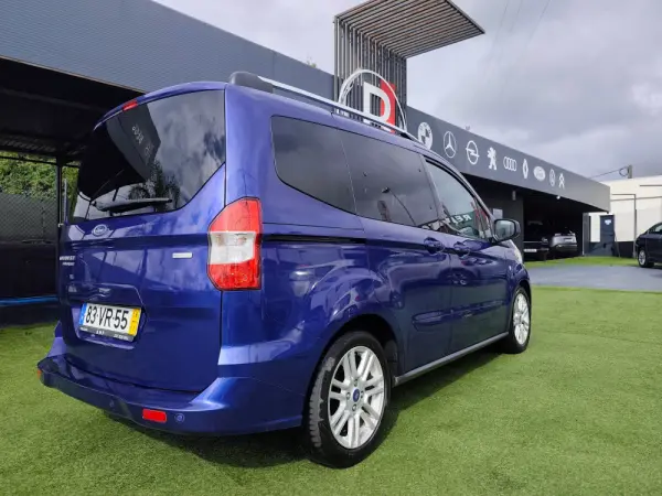 Ford Tourneo Courier 1.0 EcoBoost Titanium 13