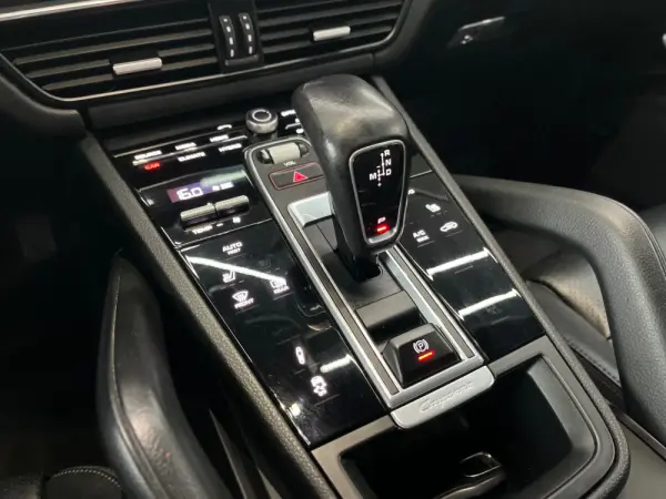 Porsche Cayenne Coupé E-Hybrid 28