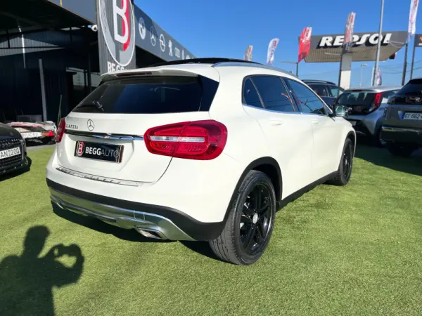 Mercedes-Benz GLA 200 d Aut. 6