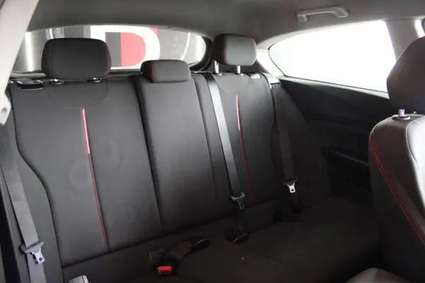 BMW 114 d Pack M 21