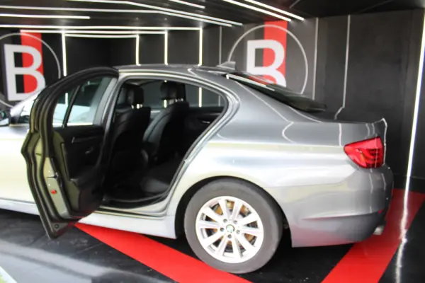 BMW 520 17