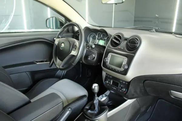 Alfa Romeo MiTo 1.3 JTDM Distinctive 22