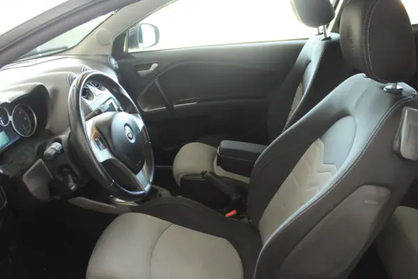 Alfa Romeo MiTo 1.3 JTDM Distinctive 27