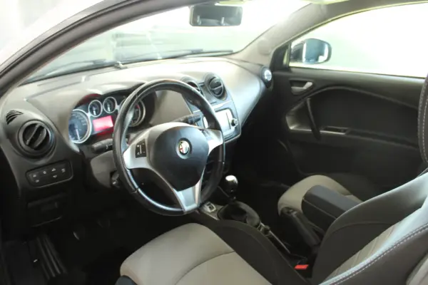 Alfa Romeo MiTo 1.3 JTDM Distinctive 32