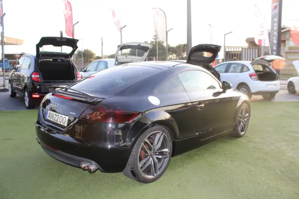 Audi TT Coupé 2.0 TDi quattro S-line 9