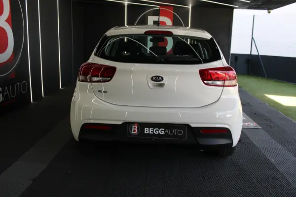 Kia Rio 1.2 CVVT Easy 8