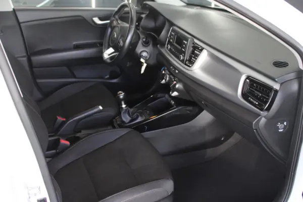 Kia Rio 1.2 CVVT Easy 18