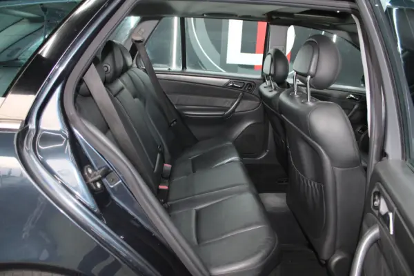 Mercedes-Benz C 30 AMG CDi 11