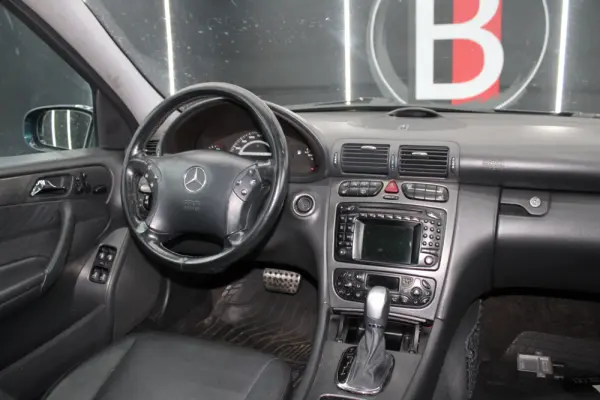 Mercedes-Benz C 30 AMG CDi 14