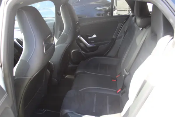 Mercedes-Benz CLA 250 e AMG Line 18