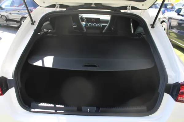 Mercedes-Benz CLA 250 e AMG Line 19