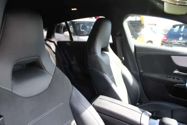 Mercedes-Benz CLA 250 e AMG Line 26