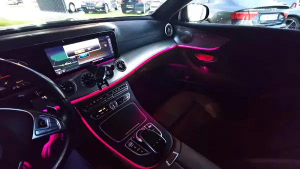 Mercedes-Benz E 220 d AMG Line 3