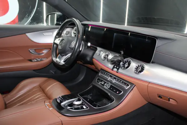 Mercedes-Benz E 220 d AMG Line 11