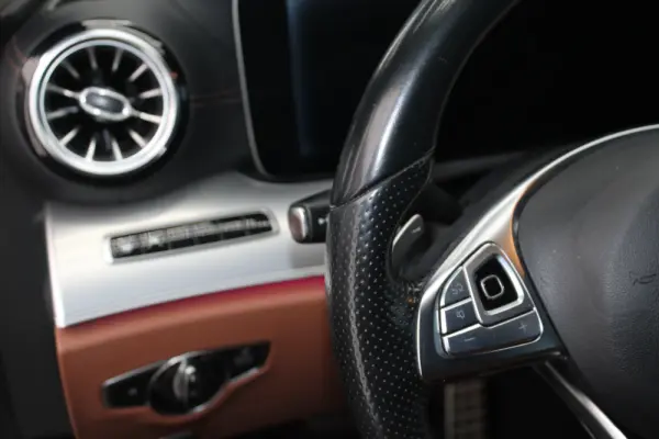 Mercedes-Benz E 220 d AMG Line 19