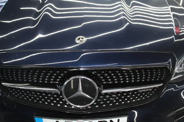 Mercedes-Benz E 220 d AMG Line 36