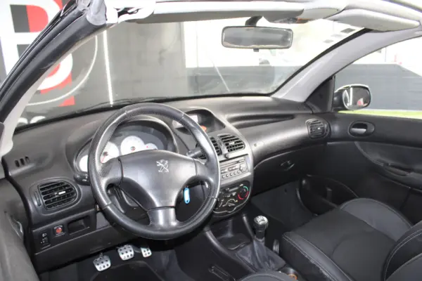 Peugeot 206 CC 1.6 8