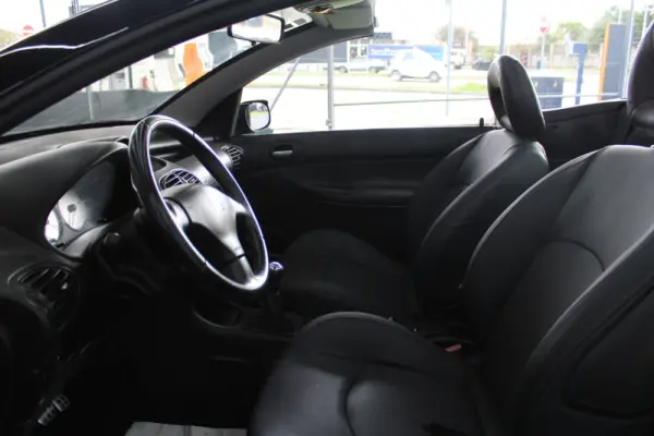 Peugeot 206 CC 1.6 10