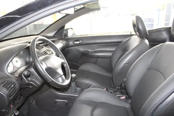 Peugeot 206 CC 1.6 11