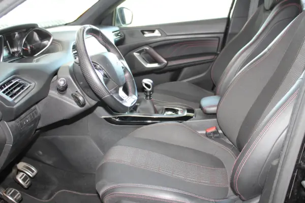 Peugeot 308 1.2 PureTech GT Line 26