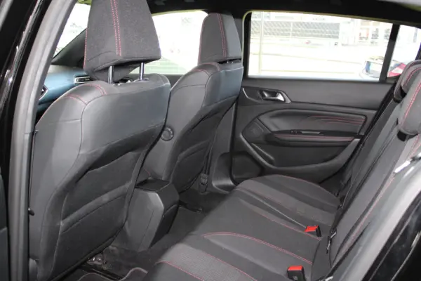 Peugeot 308 1.2 PureTech GT Line 32