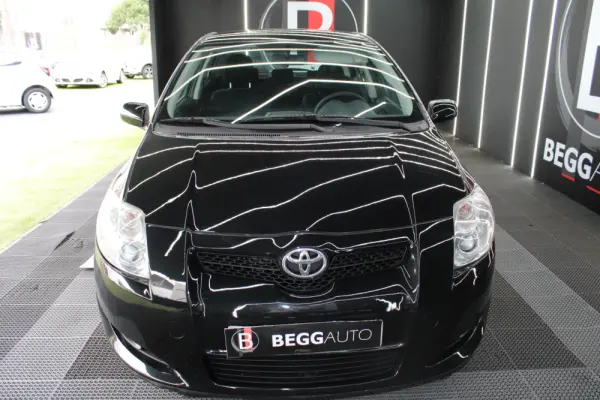 Toyota Auris 1.4 D-4D Sol 4