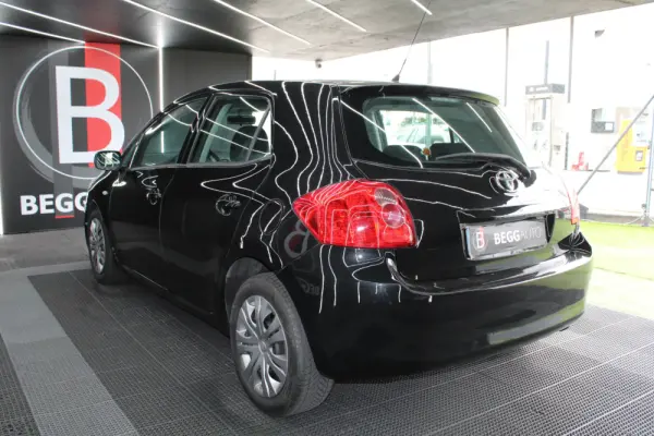 Toyota Auris 1.4 D-4D Sol 6
