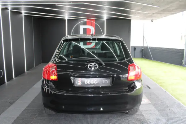 Toyota Auris 1.4 D-4D Sol 7
