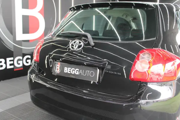 Toyota Auris 1.4 D-4D Sol 10