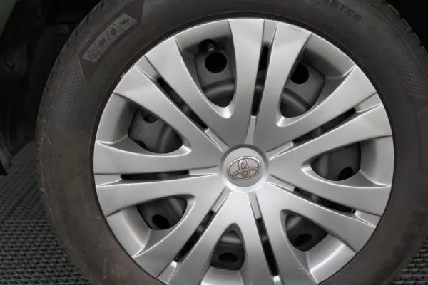 Toyota Auris 1.4 D-4D Sol 12