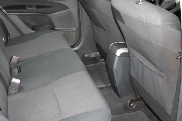 Toyota Auris 1.4 D-4D Sol 17