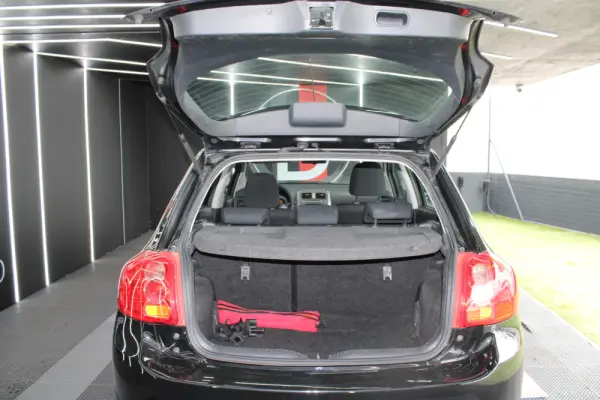 Toyota Auris 1.4 D-4D Sol 19