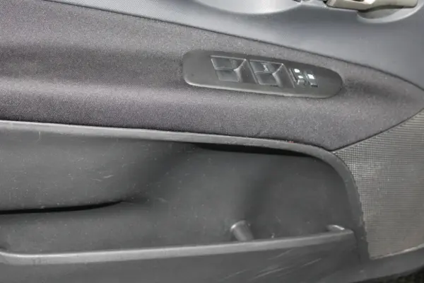 Toyota Auris 1.4 D-4D Sol 24