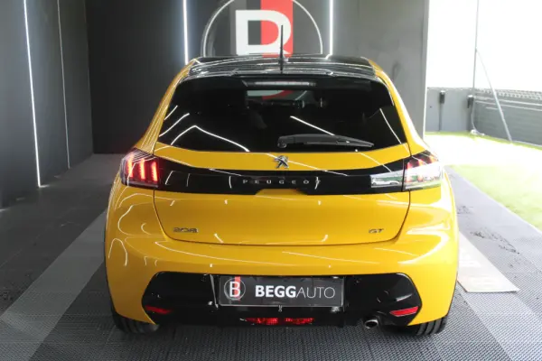 Peugeot 208 1.2 PureTech GT Pack EAT8 9