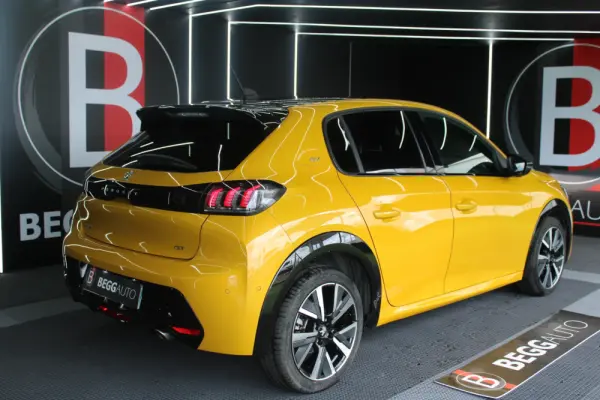 Peugeot 208 1.2 PureTech GT Pack EAT8 11