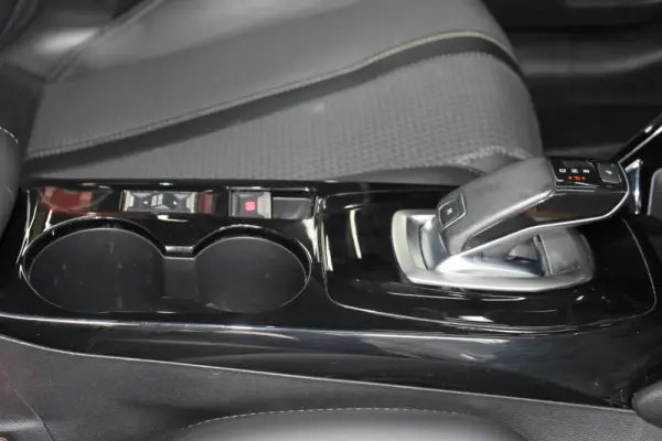 Peugeot 208 1.2 PureTech GT Pack EAT8 17