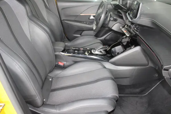 Peugeot 208 1.2 PureTech GT Pack EAT8 28