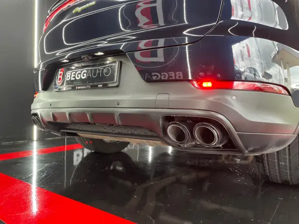 Porsche Cayenne Coupé E-Hybrid 14