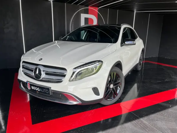 Mercedes-Benz GLA 200 d Aut. 3