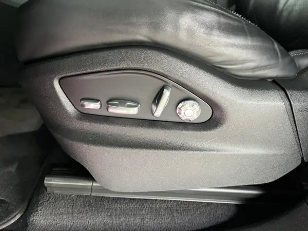 Porsche Cayenne Coupé E-Hybrid 35