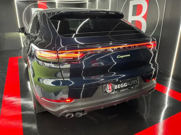 Porsche Cayenne Coupé E-Hybrid 18