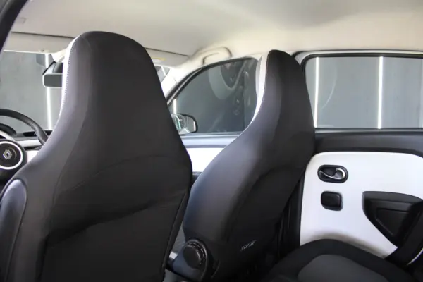 Renault Twingo 1.0 SCe Intens 27