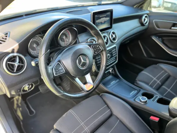 Mercedes-Benz GLA 200 d Aut. 12