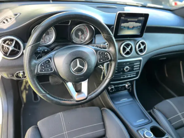 Mercedes-Benz GLA 200 d Aut. 13