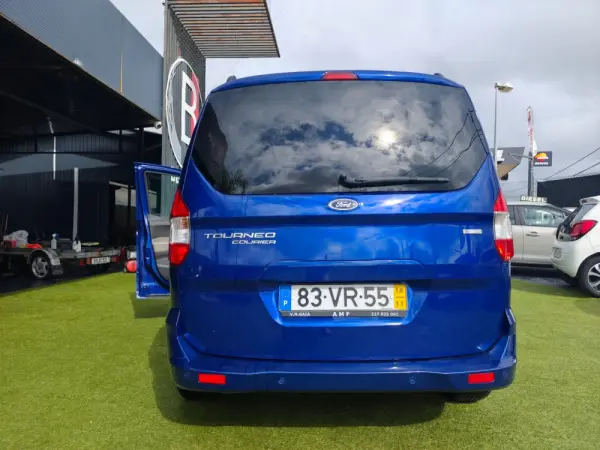 Ford Tourneo Courier 1.0 EcoBoost Titanium 15
