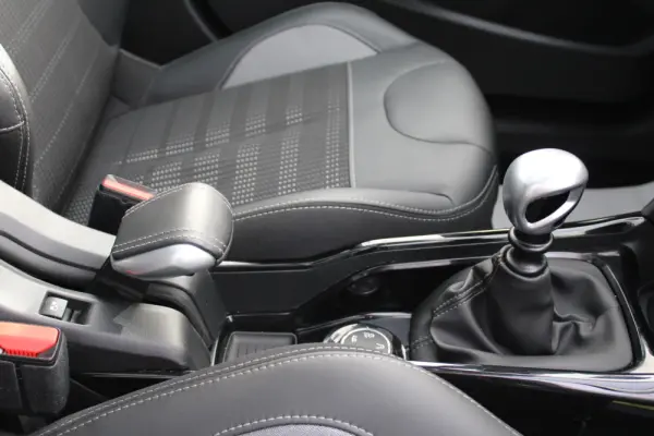 Peugeot 2008 PureTechAllure 20