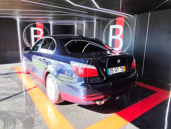 BMW 520 d Executive 11